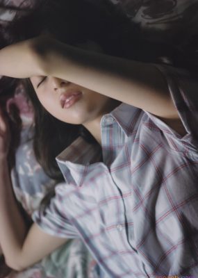 斋藤飞鸟写真集《潮骚》高清全本【129P/1.28G】